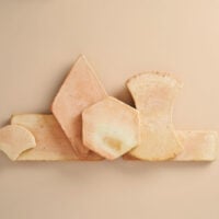 Picture of an ensemble of flamed straw tiles