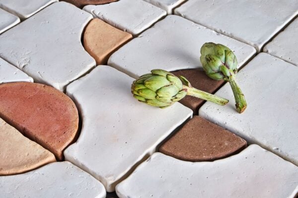 Suelos de barro: detalle de la colección Vélez