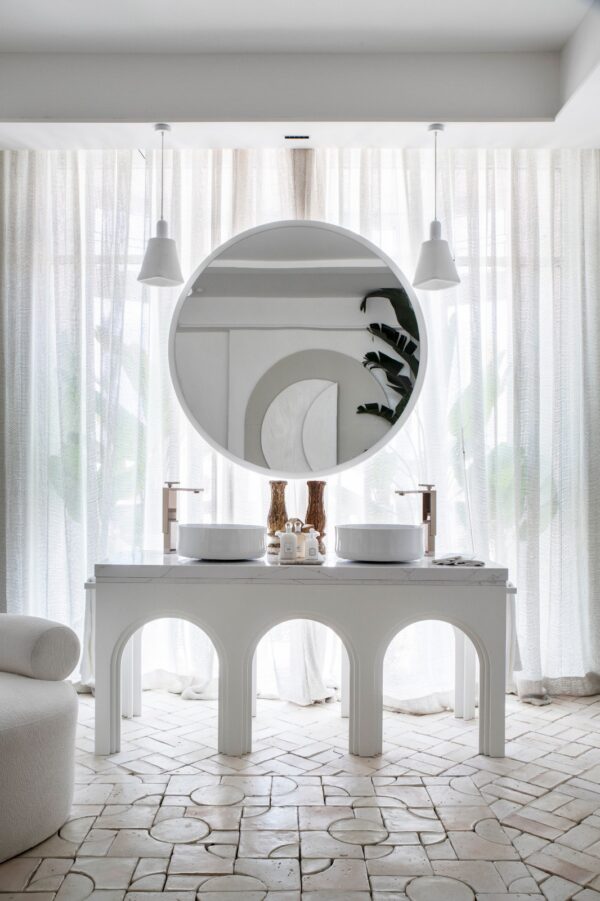 baldosas blancas de barro para baño