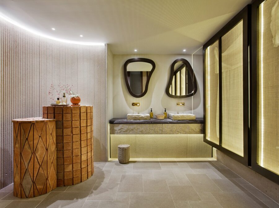 Peanas de barro cocido para el lujoso baño de Studio Mo