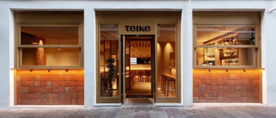 Teike Balmaseda, una fusión cálida entre el barro y la madera