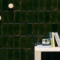 azulejos oscuros hechos a mano