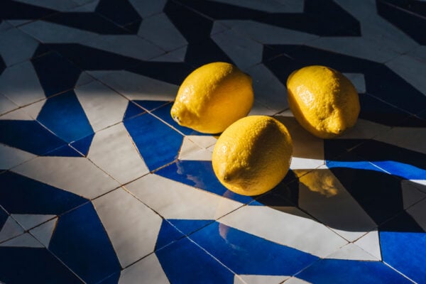 Diseño Mediterráneo: Baldosa Alborán de todobarro y Aït Manos