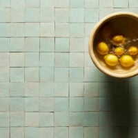 Zellige Field: Clásico de 10×10 cm, ideal para estancias pequeñas y medianas. Piezas sueltas.