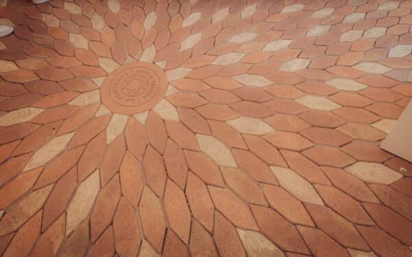 Suelo de barro personalizado para el local de La Portegna